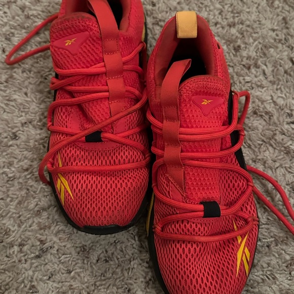 Reebok Gym Shoe - Picture 1 of 1